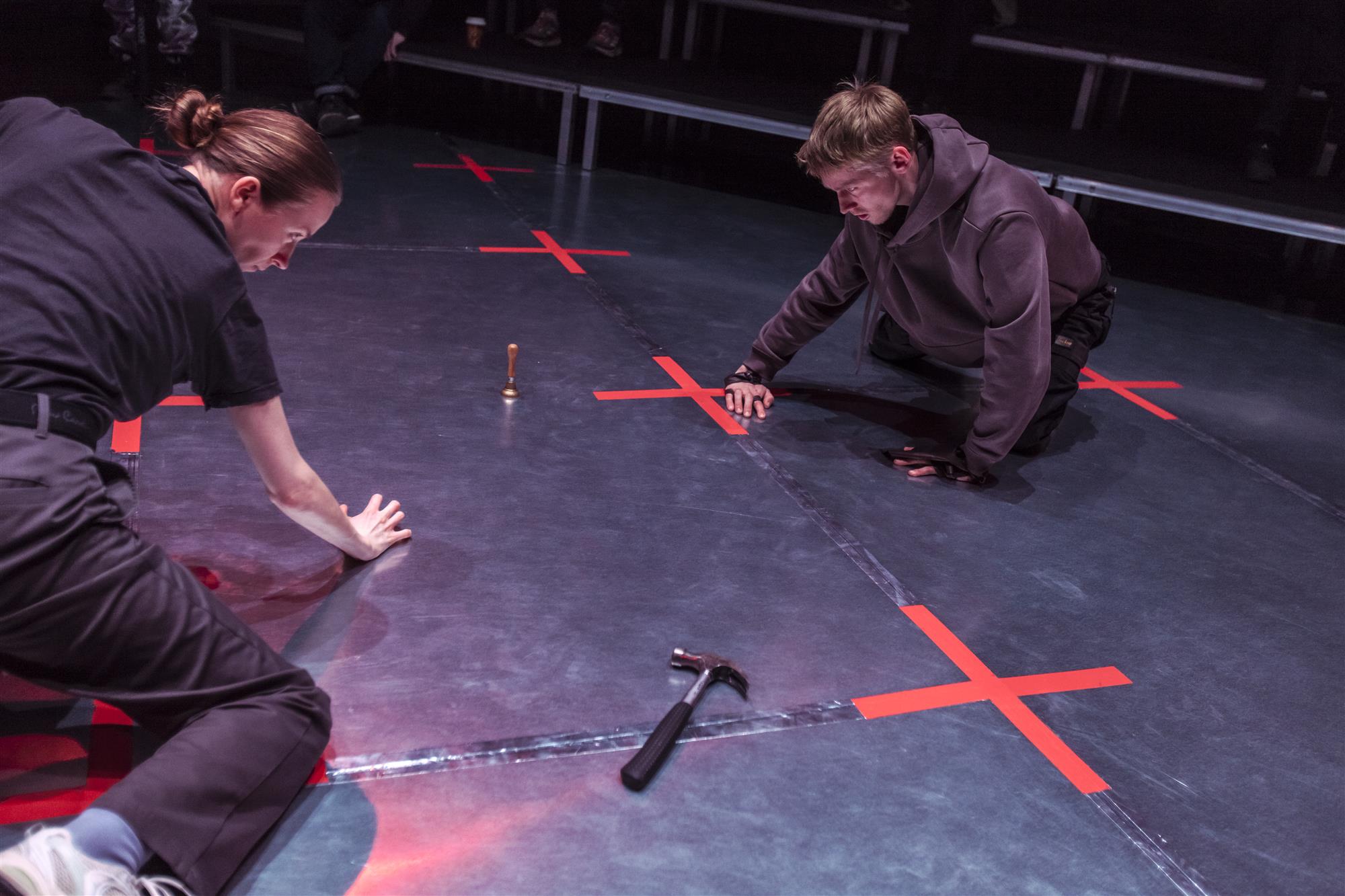 Olemuslikult häiriv lavastus