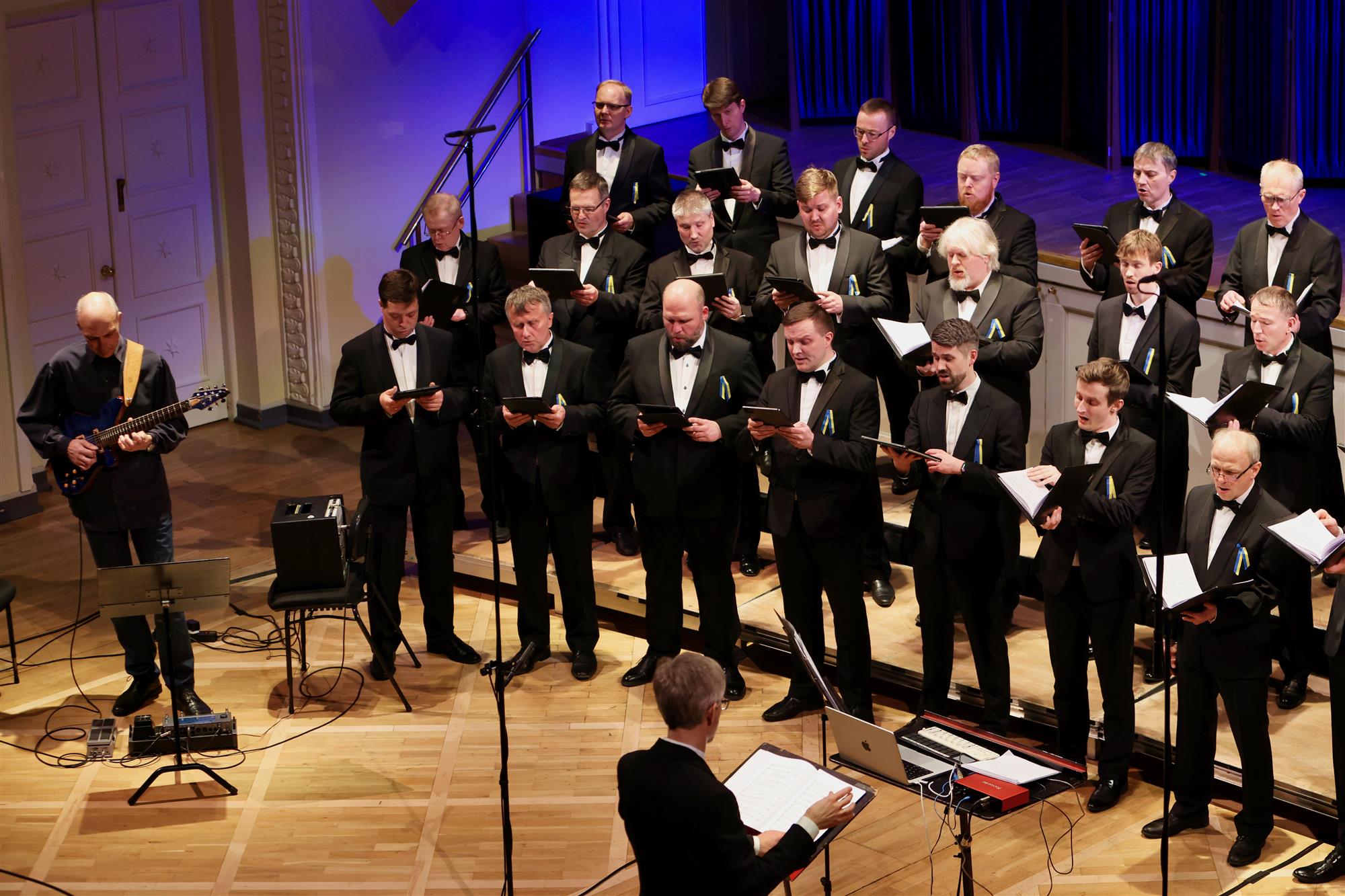 Kõik on kaugel, aga tähendus sügaval seespool