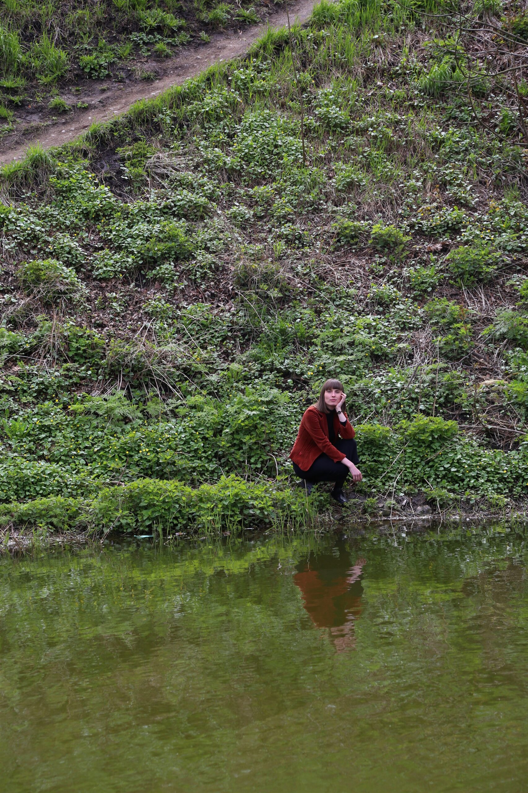 Peente kihtide looja, helivärviga tähenduste joonistaja