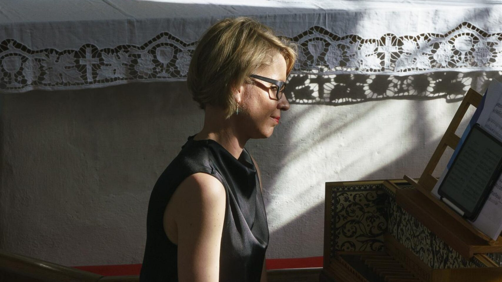 Kurbuse leevendus vaimuliku ja ilmaliku muusikaga