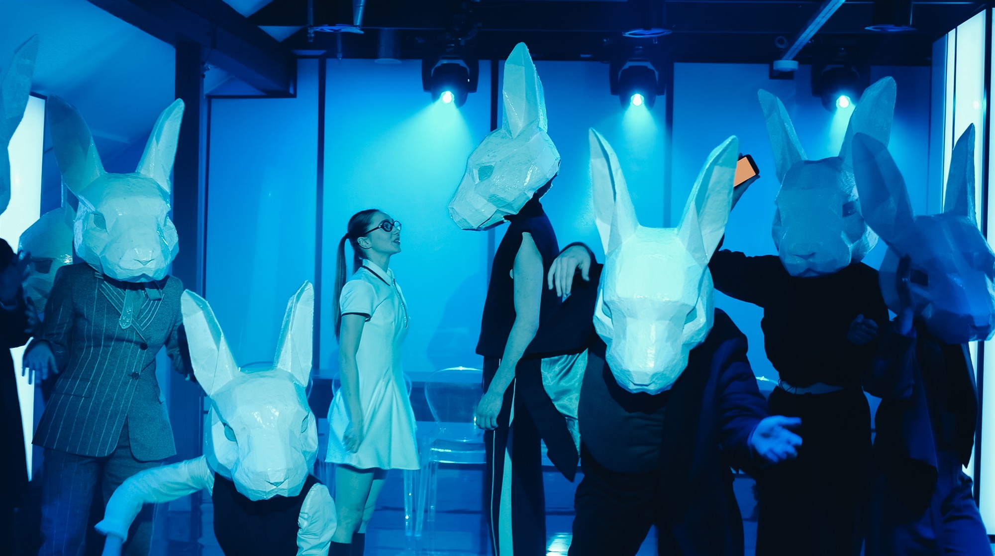 Kellele on vaja veel üht teatrit?