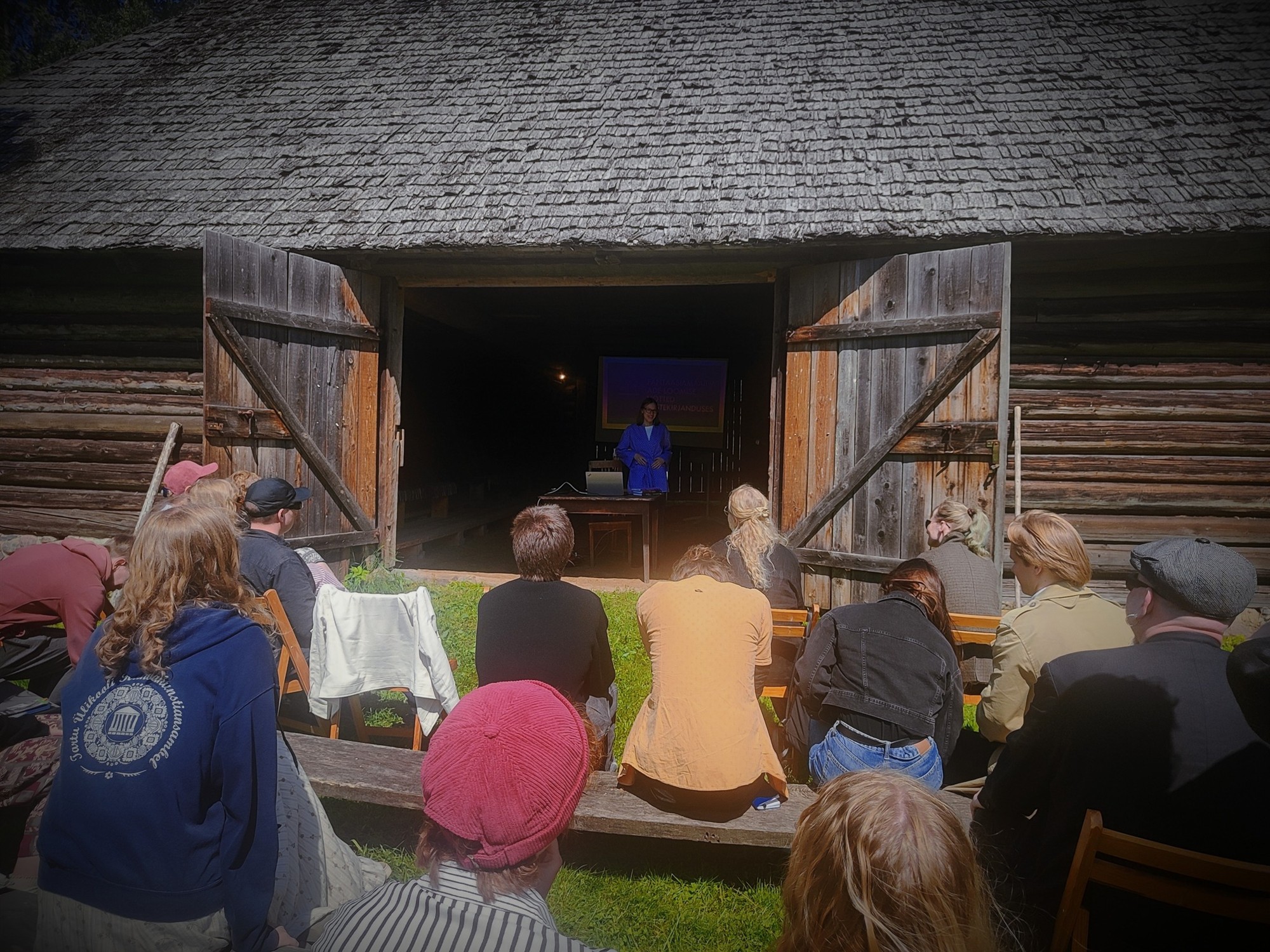 Mis on Ellips? Kes on kirjanike liidu noored?