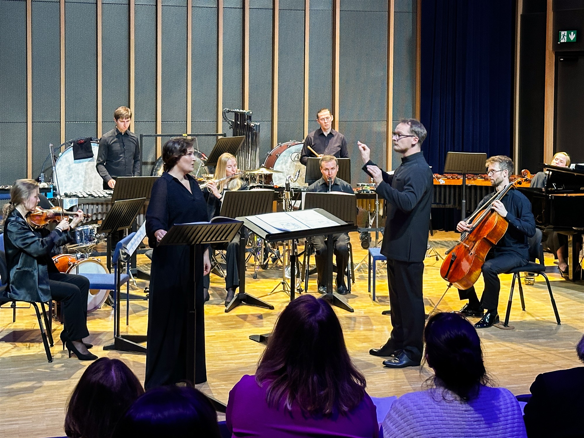 Pool&otilde;&otilde;vastav sarm ja intensiivsus