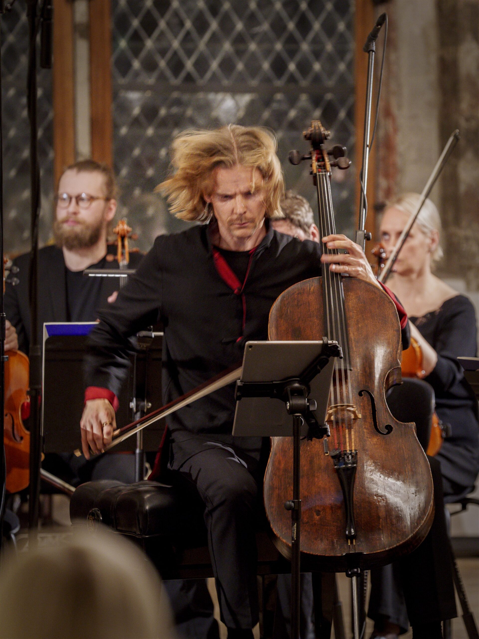 Unen&auml;oline lend ja &ouml;ised tantsud