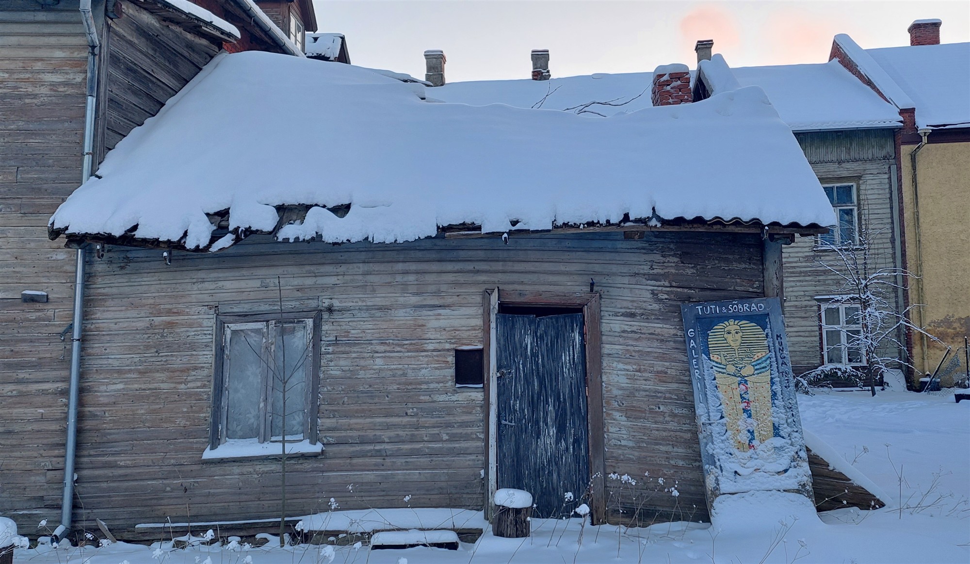 Majad üksinda kodus